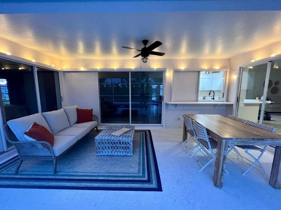 Beautiful Spacious Home! Close To Beaches - Heated Private Pool Englewood Luaran gambar